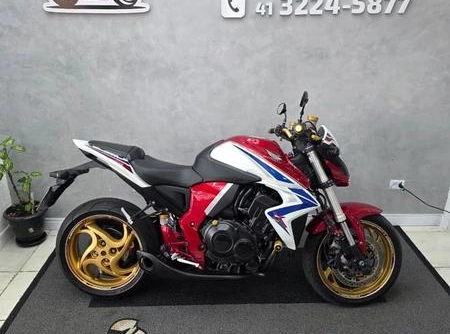 Honda CB 1000R/ABS 2015 Vermelho — foto 1 de 3
