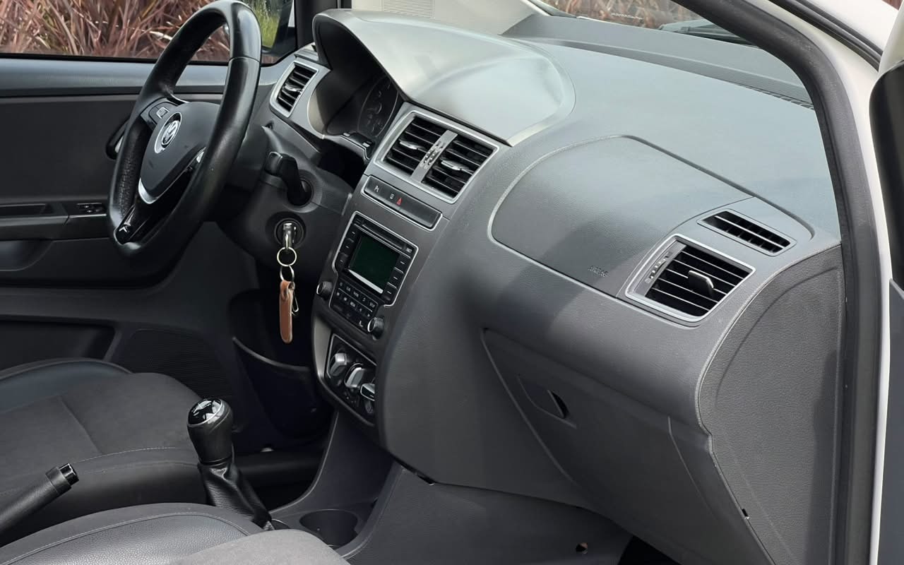 imagem-https://www.socarrao.com.br/sc-vehicle-images-prod/4223828/1790789797025-V2hhdHNBcHAgSW1hZ2UgMjAyNi0wOS0zMCBhdCAxMi4wNS4xMiAoMSkuanBlZw.jpeg