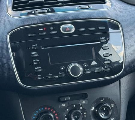 imagem-https://www.socarrao.com.br/sc-vehicle-images-prod/4223932/1790790035106-8398849_10_B_734beb613e.jpeg