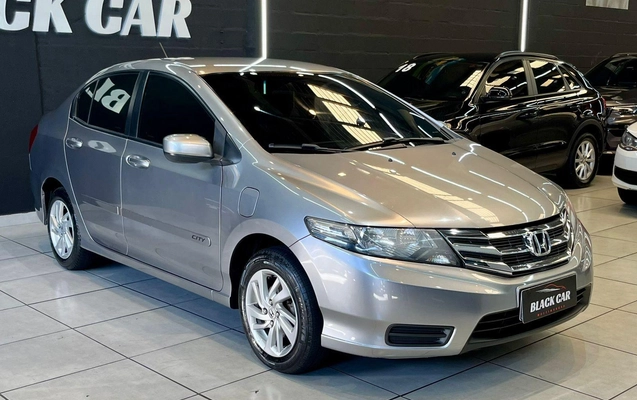 imagem-https://www.socarrao.com.br/sc-vehicle-images-prod/4224077/1790790307946-d3a05e81be49477fa591e31a9c5b926d_1769200809607.jpg