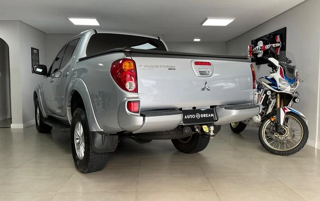 imagem-https://www.socarrao.com.br/sc-vehicle-images-prod/4224083/1790869423339-8529694_7_B_4a9f98beaf.jpeg