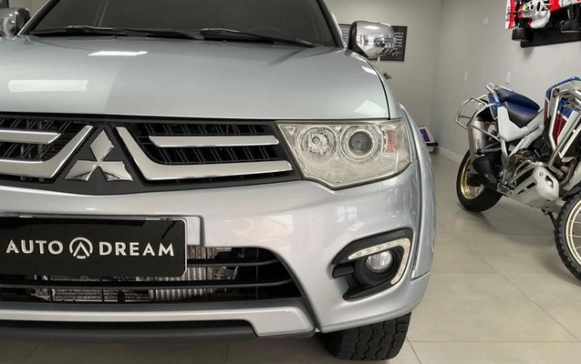 imagem-https://www.socarrao.com.br/sc-vehicle-images-prod/4224083/1791315516009-8529694_2_B_854ef5ac8a.jpeg