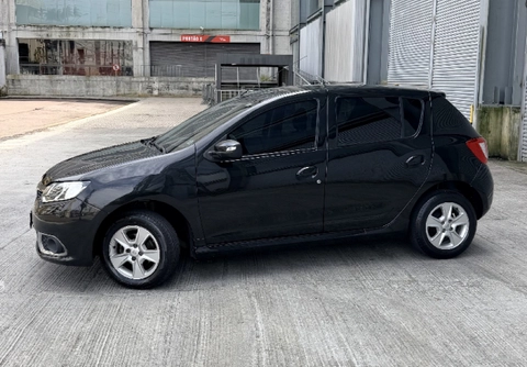 Renault Sandero 2015 Preto — foto 1 de 3