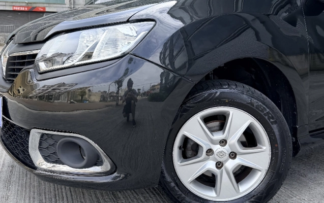 imagem-https://www.socarrao.com.br/sc-vehicle-images-prod/4224120/1790951819724-app-photos-VQX0Gy6T7yLSGqsrXSLLwAIRF7fRyL6m.jpg