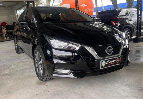 Nissan VERSA 2022 Preto — foto 1 de 3