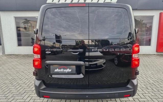 imagem-https://www.socarrao.com.br/sc-vehicle-images-prod/4224142/1790802012049-8510329_18_B_55ad711b23.jpeg