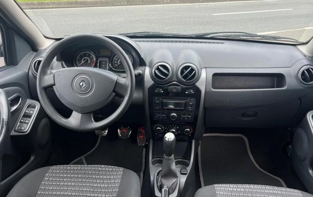 imagem-https://www.socarrao.com.br/sc-vehicle-images-prod/4224211/1790790718282-8443239_13_B_09b1c4591d.jpeg