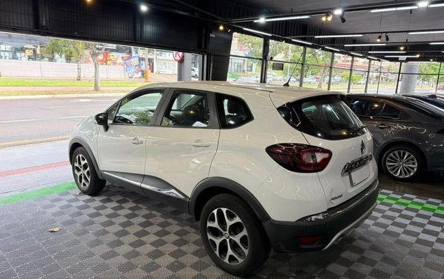 imagem-https://www.socarrao.com.br/sc-vehicle-images-prod/4224385/1790874764580-8528796_5_B_994e419695.jpeg