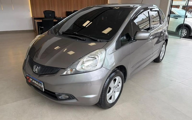 imagem-https://www.socarrao.com.br/sc-vehicle-images-prod/4224444/1791209647811-8529585_1_B_2795de7b41.jpeg