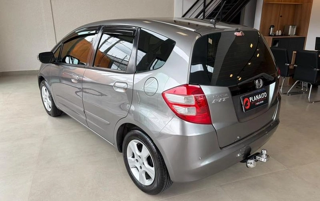 imagem-https://www.socarrao.com.br/sc-vehicle-images-prod/4224444/1791209647822-8529585_4_B_d0d5c84197.jpeg