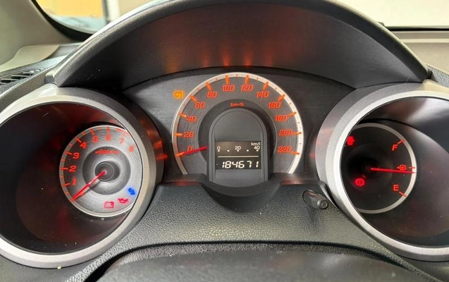 imagem-https://www.socarrao.com.br/sc-vehicle-images-prod/4224444/1791209647845-8529585_18_B_c1f2e0fc9a.jpeg