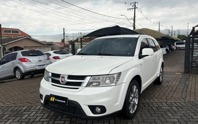 imagem-https://www.socarrao.com.br/sc-vehicle-images-prod/4224452/1790791495019-V2hhdHNBcHAgSW1hZ2UgMjAyNi0wOS0yOSBhdCAxNy4xNC41MiAoMSkuanBlZw.jpeg