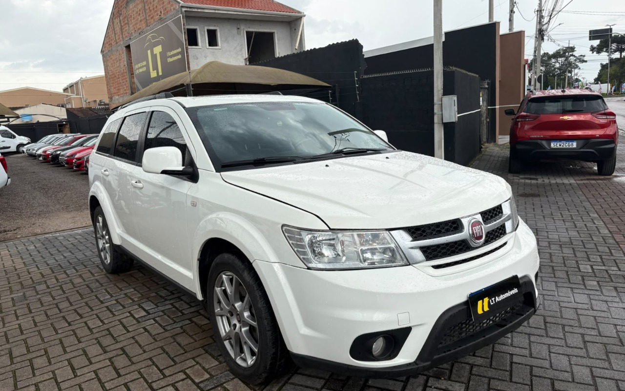 imagem-https://www.socarrao.com.br/sc-vehicle-images-prod/4224452/1790791495283-V2hhdHNBcHAgSW1hZ2UgMjAyNi0wOS0yOSBhdCAxNy4xNC41MS5qcGVn.jpeg