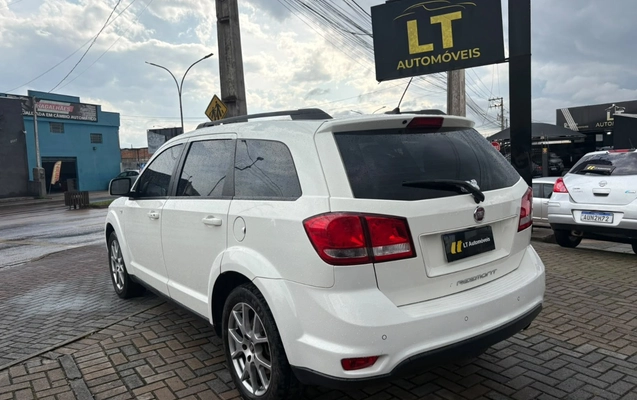 imagem-https://www.socarrao.com.br/sc-vehicle-images-prod/4224452/1790791495575-V2hhdHNBcHAgSW1hZ2UgMjAyNi0wOS0yOSBhdCAxNy4xNC41MyAoMSkuanBlZw.jpeg