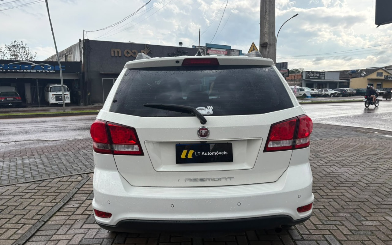 imagem-https://www.socarrao.com.br/sc-vehicle-images-prod/4224452/1790791495627-V2hhdHNBcHAgSW1hZ2UgMjAyNi0wOS0yOSBhdCAxNy4xNC41My5qcGVn.jpeg