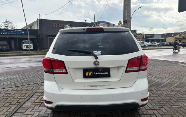 imagem-https://www.socarrao.com.br/sc-vehicle-images-prod/4224452/1790791495627-V2hhdHNBcHAgSW1hZ2UgMjAyNi0wOS0yOSBhdCAxNy4xNC41My5qcGVn.jpeg