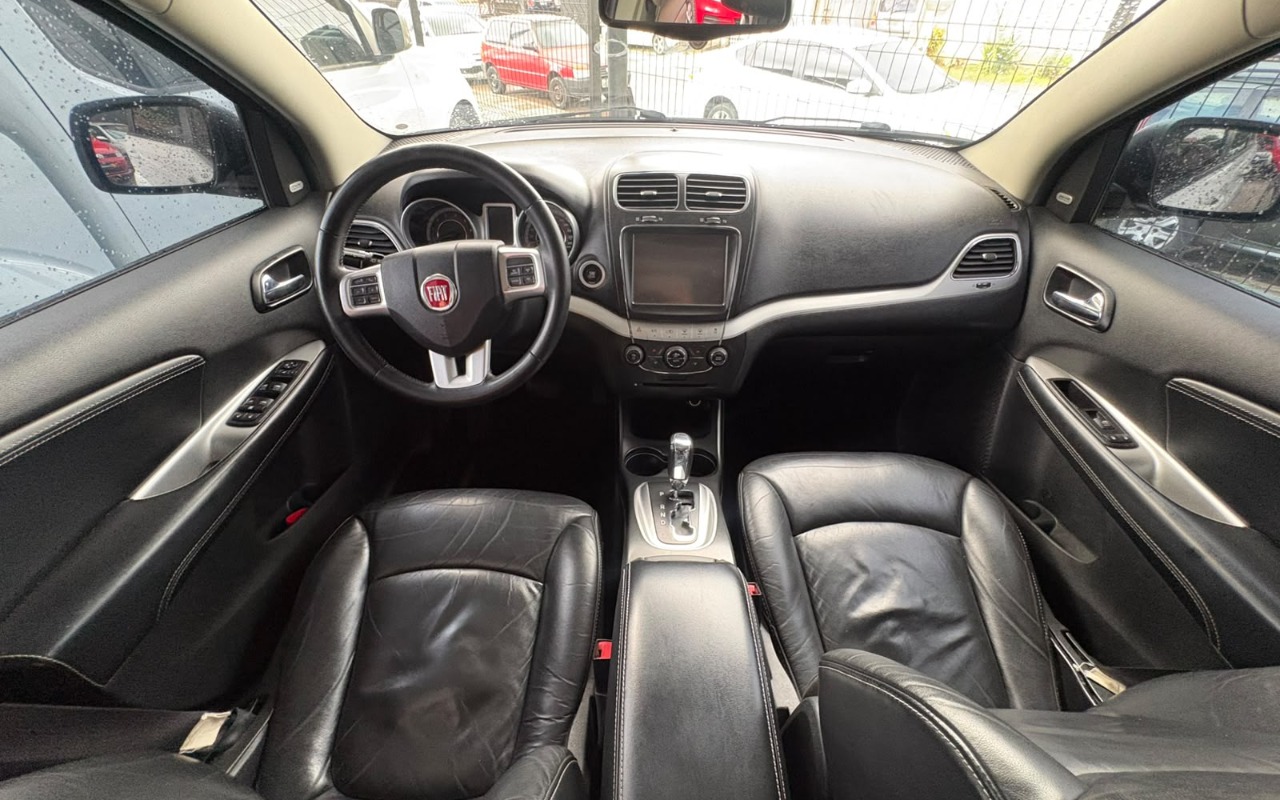 imagem-https://www.socarrao.com.br/sc-vehicle-images-prod/4224452/1790791495688-V2hhdHNBcHAgSW1hZ2UgMjAyNi0wOS0yOSBhdCAxNy4xNC41NCAoMSkuanBlZw.jpeg