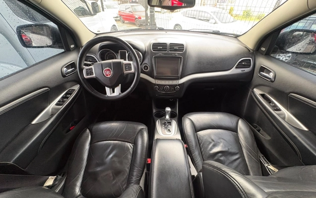 imagem-https://www.socarrao.com.br/sc-vehicle-images-prod/4224452/1790791495688-V2hhdHNBcHAgSW1hZ2UgMjAyNi0wOS0yOSBhdCAxNy4xNC41NCAoMSkuanBlZw.jpeg