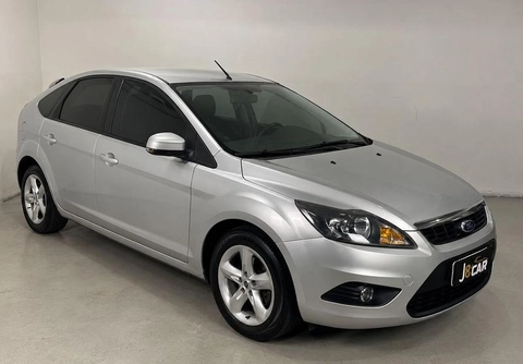 Ford Focus 2011 Prata — foto 1 de 3