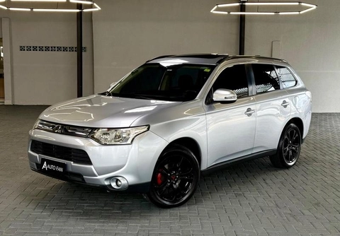 Mitsubishi OUTLANDER 2.0 16V 160cv Aut. 2014 Prata — foto 1 de 3