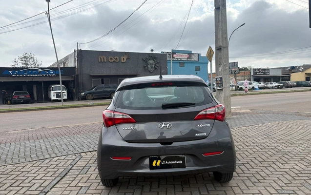 imagem-https://www.socarrao.com.br/sc-vehicle-images-prod/4224823/1790792290940-V2hhdHNBcHAgSW1hZ2UgMjAyNi0wOS0yOSBhdCAxNy4xNC4zNSAoMSkuanBlZw.jpeg