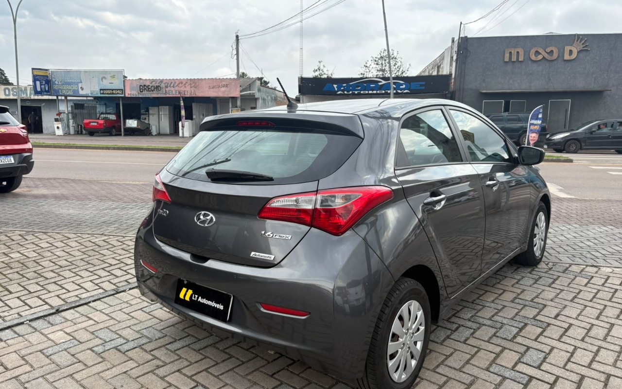 imagem-https://www.socarrao.com.br/sc-vehicle-images-prod/4224823/1790792291449-V2hhdHNBcHAgSW1hZ2UgMjAyNi0wOS0yOSBhdCAxNy4xNC4zNi5qcGVn.jpeg