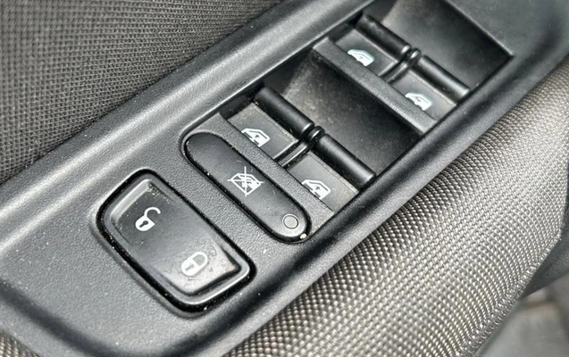 imagem-https://www.socarrao.com.br/sc-vehicle-images-prod/4225130/1790793209928-8524014_6_B_e5170bbef6.jpeg