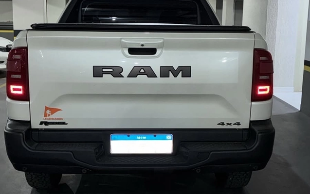 imagem-https://www.socarrao.com.br/sc-vehicle-images-prod/4225226/1790792835915-c7fc7f2d-fa54-4a93-96bf-301db08e3ff2.jpg