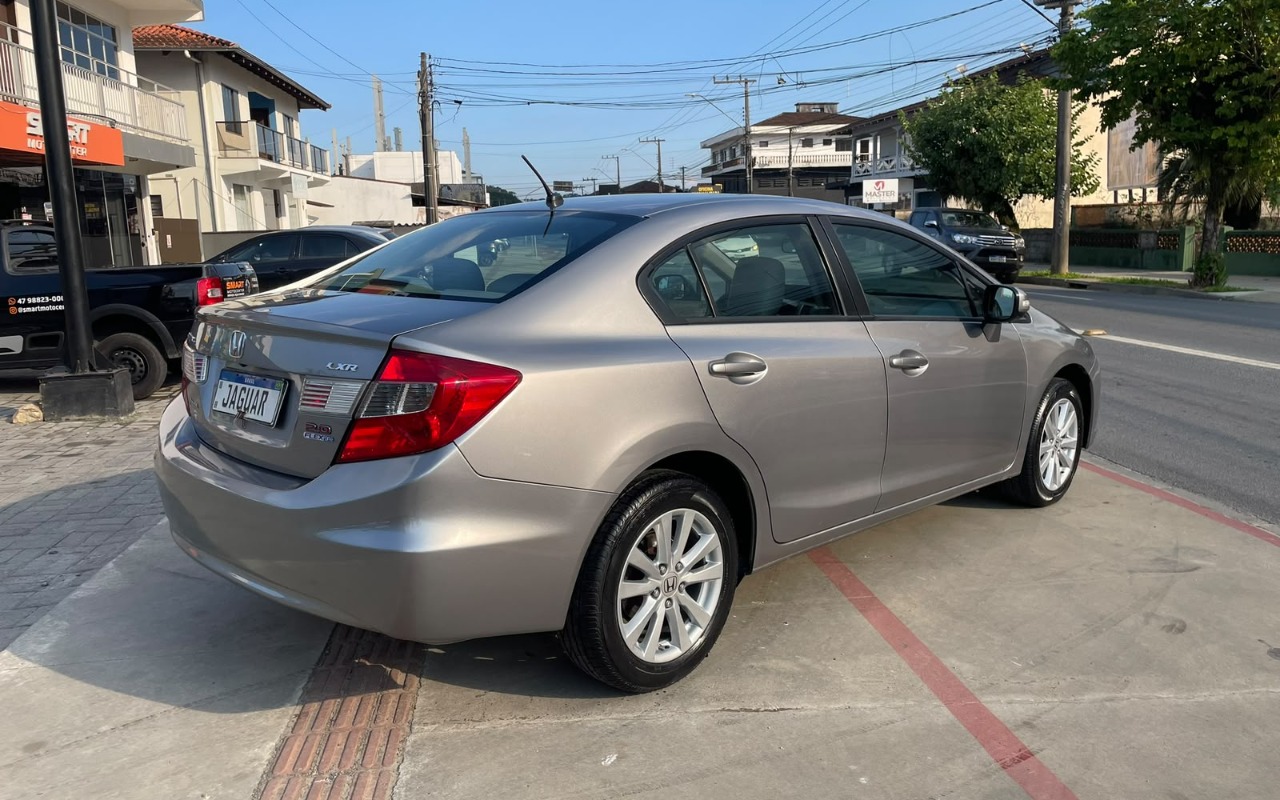 imagem-https://www.socarrao.com.br/sc-vehicle-images-prod/4225255/1790792994266-V2hhdHNBcHAgSW1hZ2UgMjAyNi0wOS0zMCBhdCAxNC4wMC41MCAoMSkuanBlZw.jpeg