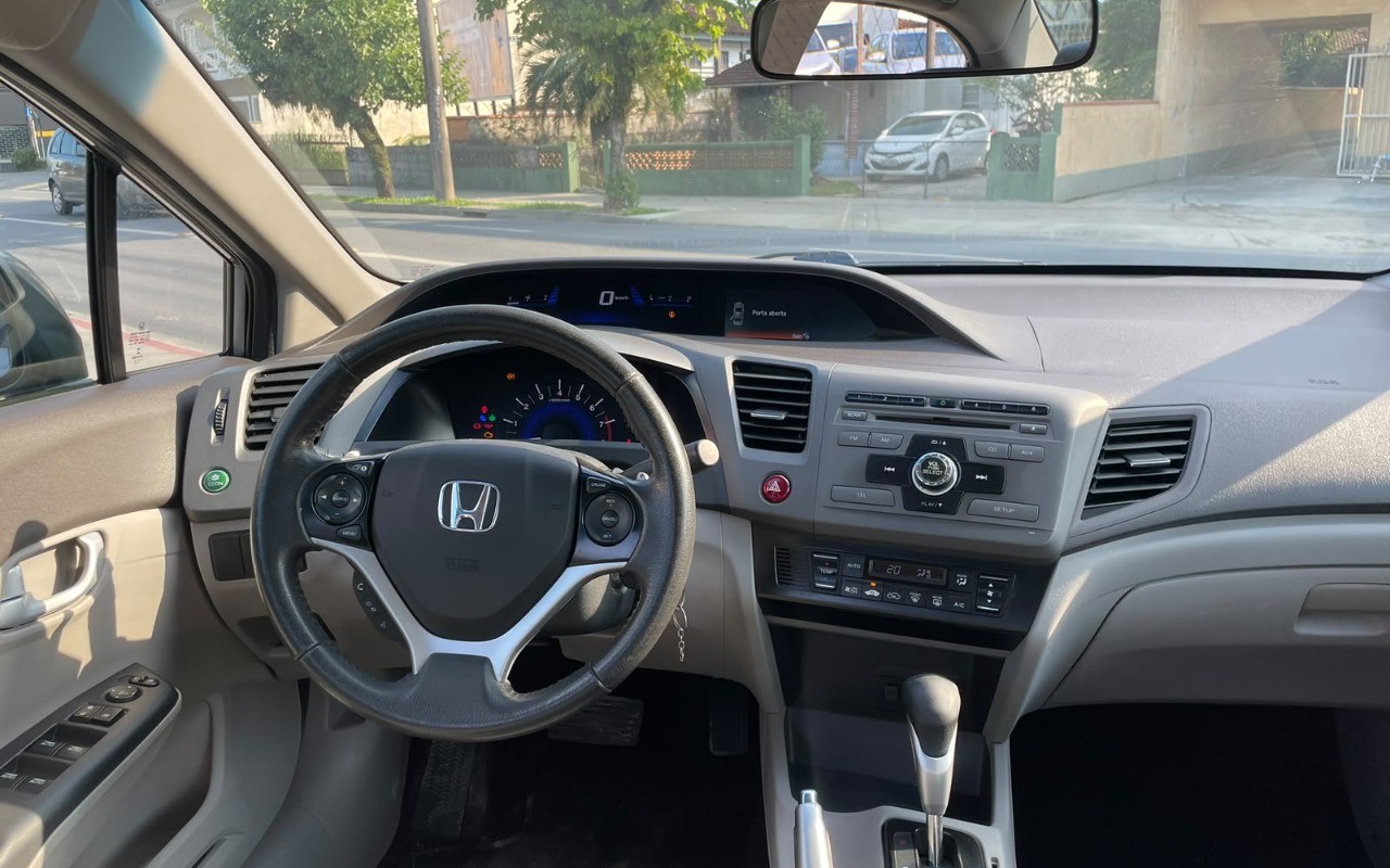 imagem-https://www.socarrao.com.br/sc-vehicle-images-prod/4225255/1790792994505-V2hhdHNBcHAgSW1hZ2UgMjAyNi0wOS0zMCBhdCAxNC4wMC41MCAoMykuanBlZw.jpeg