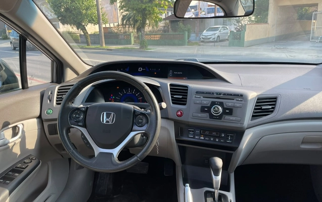 imagem-https://www.socarrao.com.br/sc-vehicle-images-prod/4225255/1790792994505-V2hhdHNBcHAgSW1hZ2UgMjAyNi0wOS0zMCBhdCAxNC4wMC41MCAoMykuanBlZw.jpeg