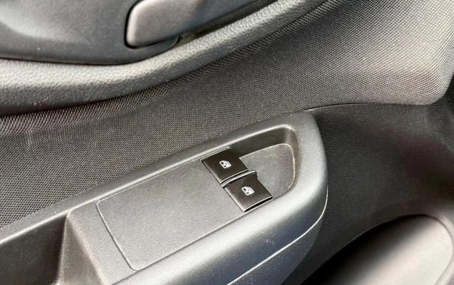 imagem-https://www.socarrao.com.br/sc-vehicle-images-prod/4225479/1790951845521-8524419_4_B_89d9b55a7b.jpeg