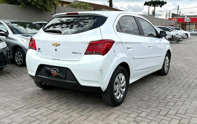 imagem-https://www.socarrao.com.br/sc-vehicle-images-prod/4225479/1790951845528-8524419_11_B_5c4c499e13.jpeg