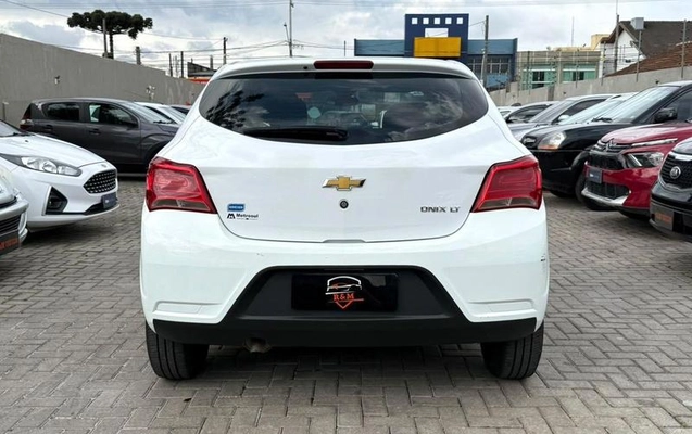 imagem-https://www.socarrao.com.br/sc-vehicle-images-prod/4225479/1790951845530-8524419_11_B_b64eb904f8.jpeg