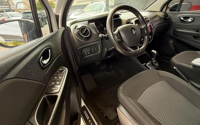 imagem-https://www.socarrao.com.br/sc-vehicle-images-prod/4225614/1790878042812-8530268_6_B_4f2841d85e.jpeg