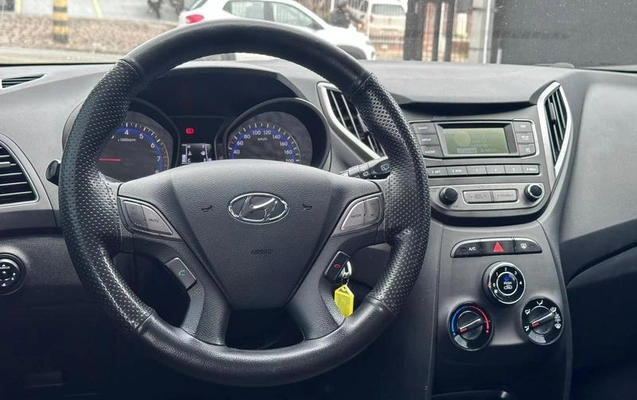imagem-https://www.socarrao.com.br/sc-vehicle-images-prod/4225622/1790855868337-8529688_9_B_f2cb3ee706.jpeg