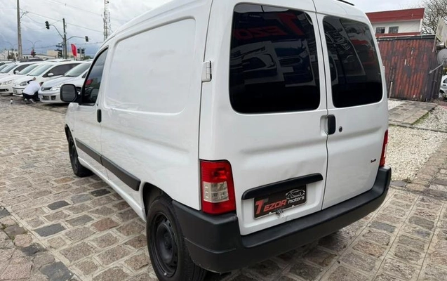 imagem-https://www.socarrao.com.br/sc-vehicle-images-prod/4225635/1790794212007-8528381_6_B_4c96279c65.jpeg
