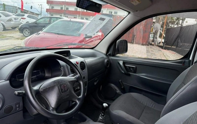 imagem-https://www.socarrao.com.br/sc-vehicle-images-prod/4225635/1790794212009-8528381_4_B_2f59d72636.jpeg