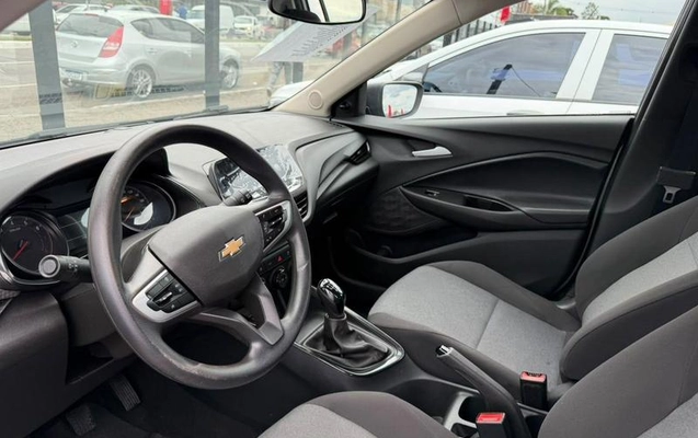 imagem-https://www.socarrao.com.br/sc-vehicle-images-prod/4225652/1790794323449-8512065_5_B_3808782df4.jpeg