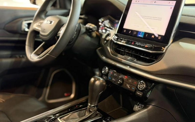 imagem-https://www.socarrao.com.br/sc-vehicle-images-prod/4225720/1790968695927-8530108_19_B_f9cdbda95a.jpeg