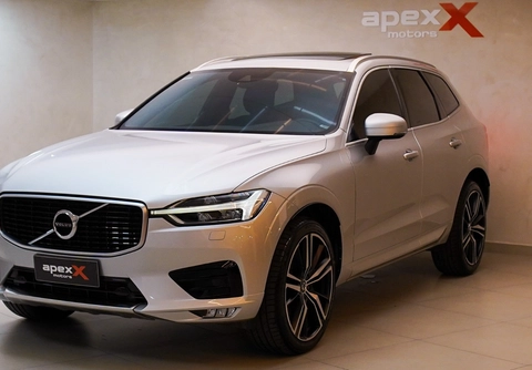 Volvo XC60 2018 Prata — foto 1 de 3
