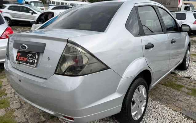 imagem-https://www.socarrao.com.br/sc-vehicle-images-prod/4225861/1790794856544-8481243_7_B_34f593d5a5.jpeg