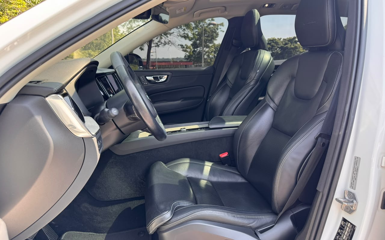 imagem-https://www.socarrao.com.br/sc-vehicle-images-prod/4225862/1790794873681-V2hhdHNBcHAgSW1hZ2UgMjAyNi0wOS0zMCBhdCAxNS41MS4wOSAoMykuanBlZw.jpeg