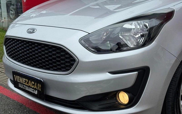 imagem-https://www.socarrao.com.br/sc-vehicle-images-prod/4225950/1790955161761-8529855_17_B_e170fc5b87.jpeg