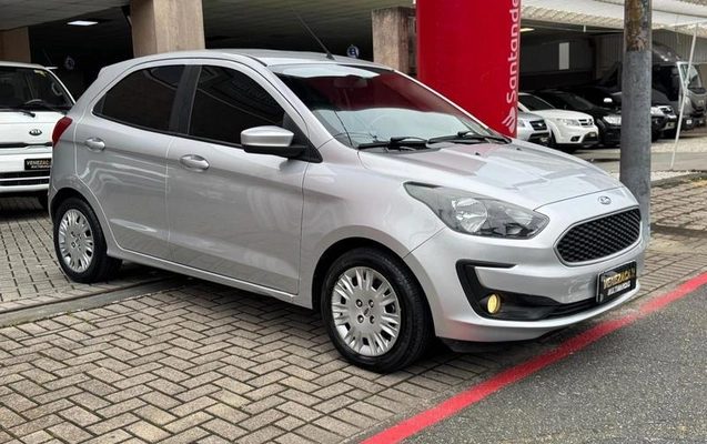 imagem-https://www.socarrao.com.br/sc-vehicle-images-prod/4225950/1790955161765-8529855_17_B_37437916f4.jpeg