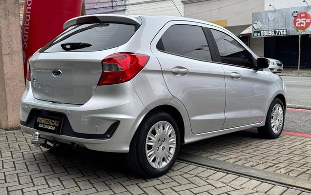 imagem-https://www.socarrao.com.br/sc-vehicle-images-prod/4225950/1790955161766-8529855_17_B_8f921aefd0.jpeg