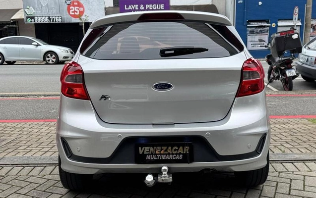 imagem-https://www.socarrao.com.br/sc-vehicle-images-prod/4225950/1790955161770-8529855_15_B_b3c1f8a4b0.jpeg