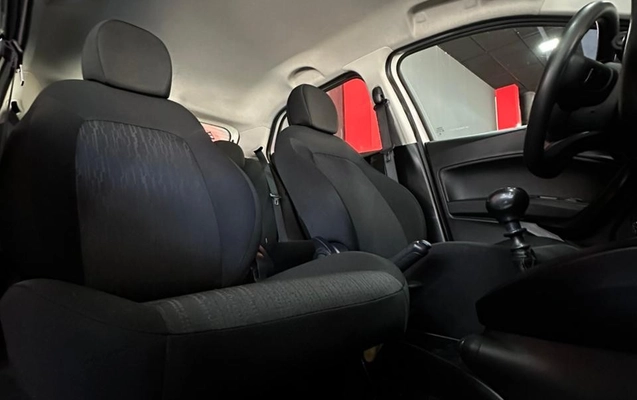imagem-https://www.socarrao.com.br/sc-vehicle-images-prod/4225986/1790795198894-55adb0500a40e994e65c1c2413fce922_big.jpeg