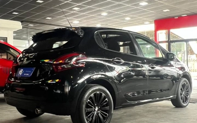 imagem-https://www.socarrao.com.br/sc-vehicle-images-prod/4226008/1790795212615-687135c639d73be758b3ae74366fc875_big.jpeg