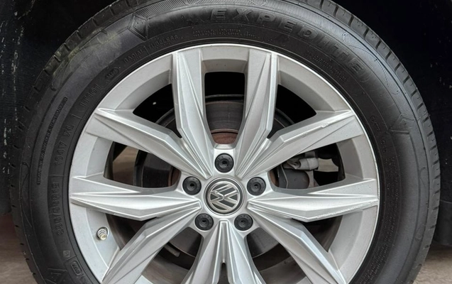 imagem-https://www.socarrao.com.br/sc-vehicle-images-prod/4226017/1790795221398-cb2fb32b90126a1598bd36b398ab9ff9_big.jpeg